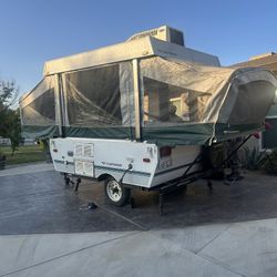 2005 Pop Up Travel Trailer Sleeps 6 With A/C