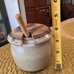 Honey jar ceramic