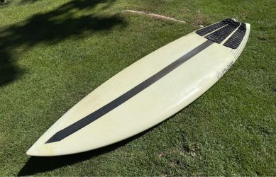 5'-8" Chas Surfboard Tri-Fin set up 31.6 L