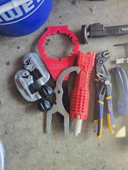 Mixed Plumbing Tool Lot – Ridgid, Vise-Grip & More