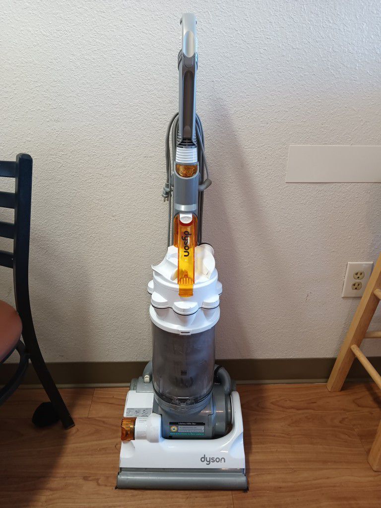 Dyson DC14 Upright Vacuum 
