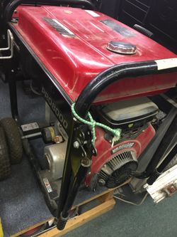 BRIGGS & STRATTON Pro 8000 watt Generator