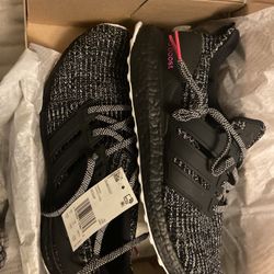 ADIDAS ULTRA BOOST