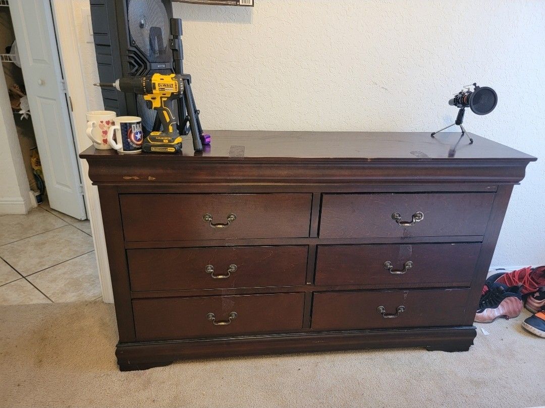 Wood Dresser
