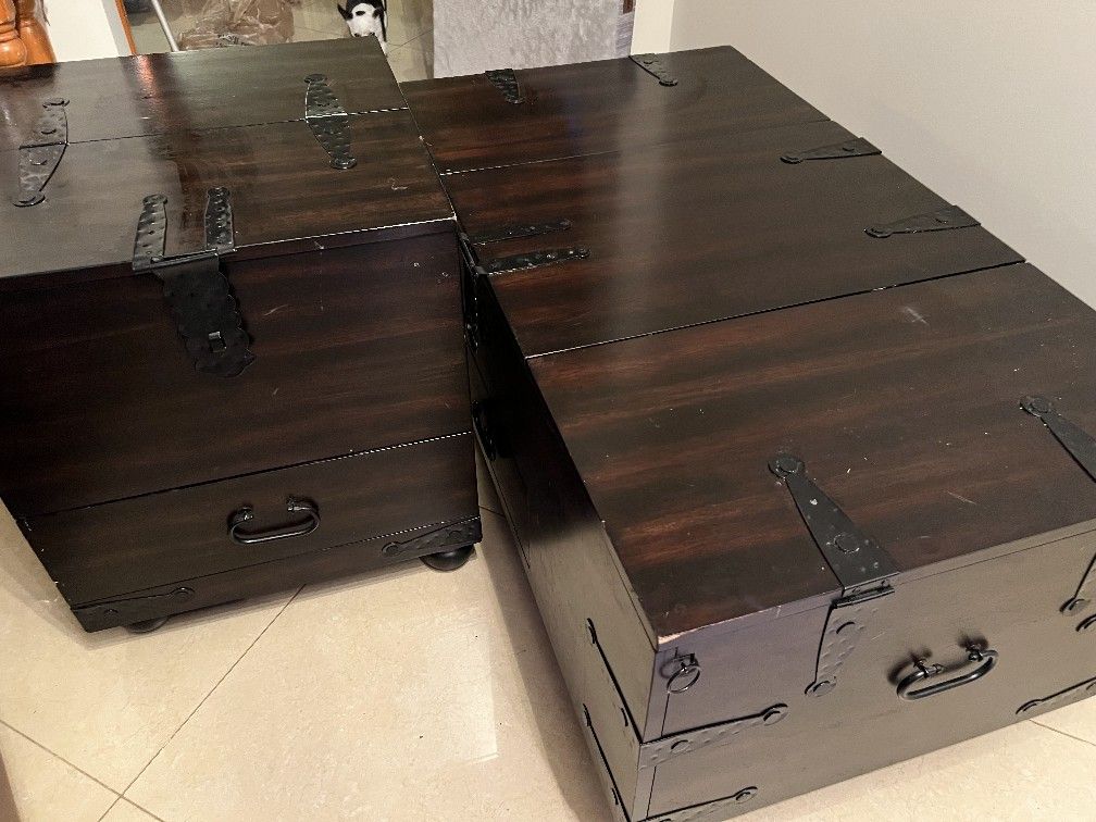 2 Wood Coffee Tables With Storage