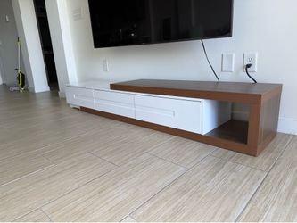 Modern Extendable TV Stand – White & Walnut Entertainment Center (82”–110”)