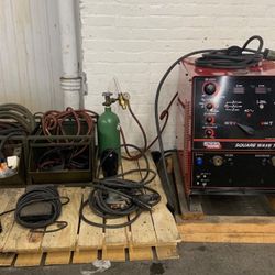 Lincoln Electric 275 Squarewave Stick Welder 