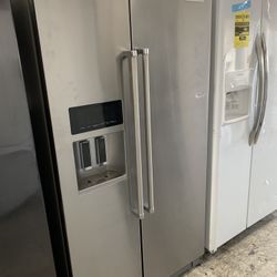 Kitchen Aid Side By Side In Stainless Steel Used
