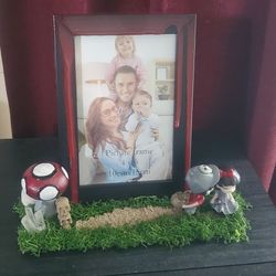 Upcycled Gothy Picture Frame