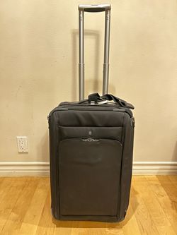 Victorinox 2 wheel luggage