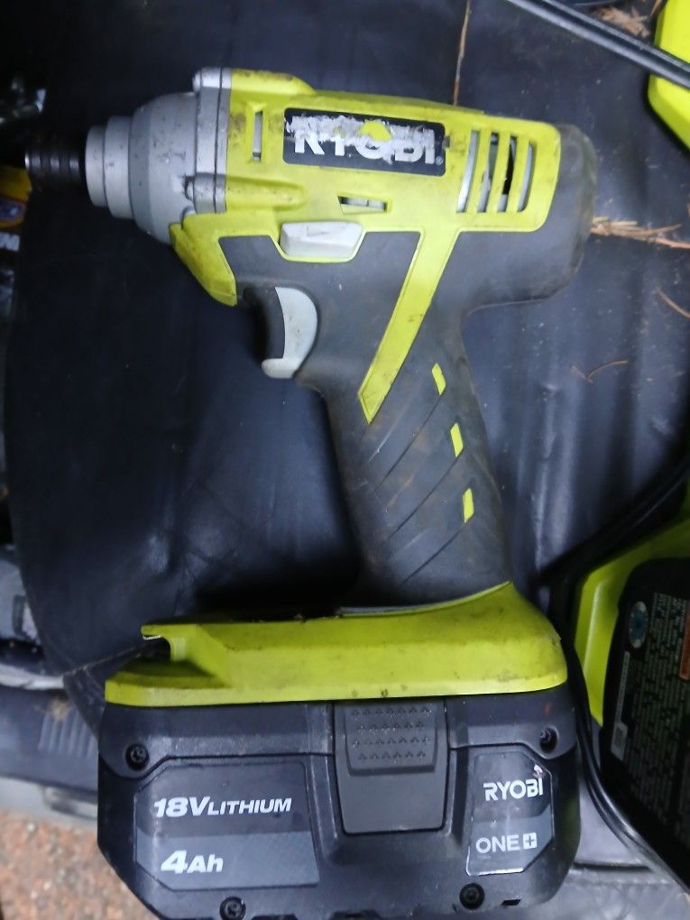 Ryobi Hammer Drill 18v  W Charging Station And 4 Batteries 