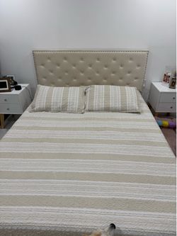 Queen Size Velvet Bed Frame – Excellent Condition