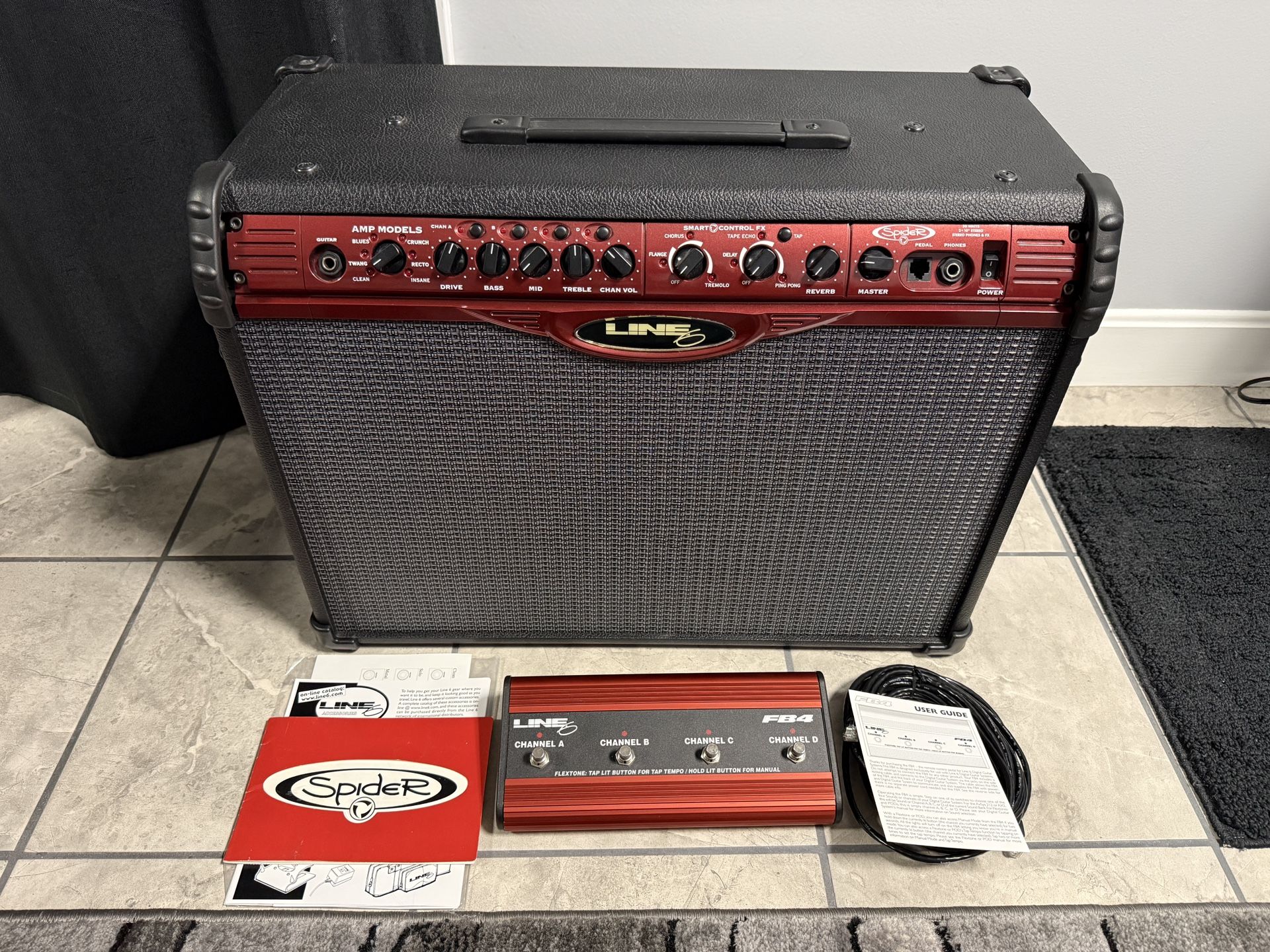 Line 6 Spider 210 Effects Amp, FB4 Pedal & Cover