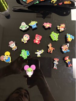 Croc charms