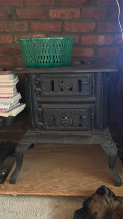 Corona wood stove