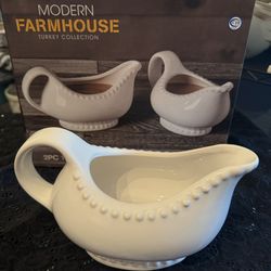 Farmhouse gravy bowl