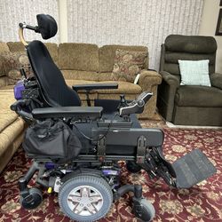 Quantum Q6 Edge HD Wheelchair 