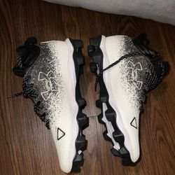 Under Armor Football Cleats Size 7M