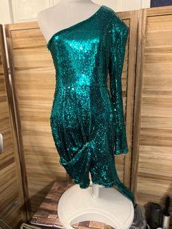 Vibrant Emerald Green One-Shoulder Sequin Mini Dress