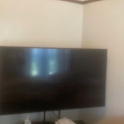 55 Inch Samsung Tv Smart Tv In Good Condition And Thing It Doesn’t Have Legs For Tv 
