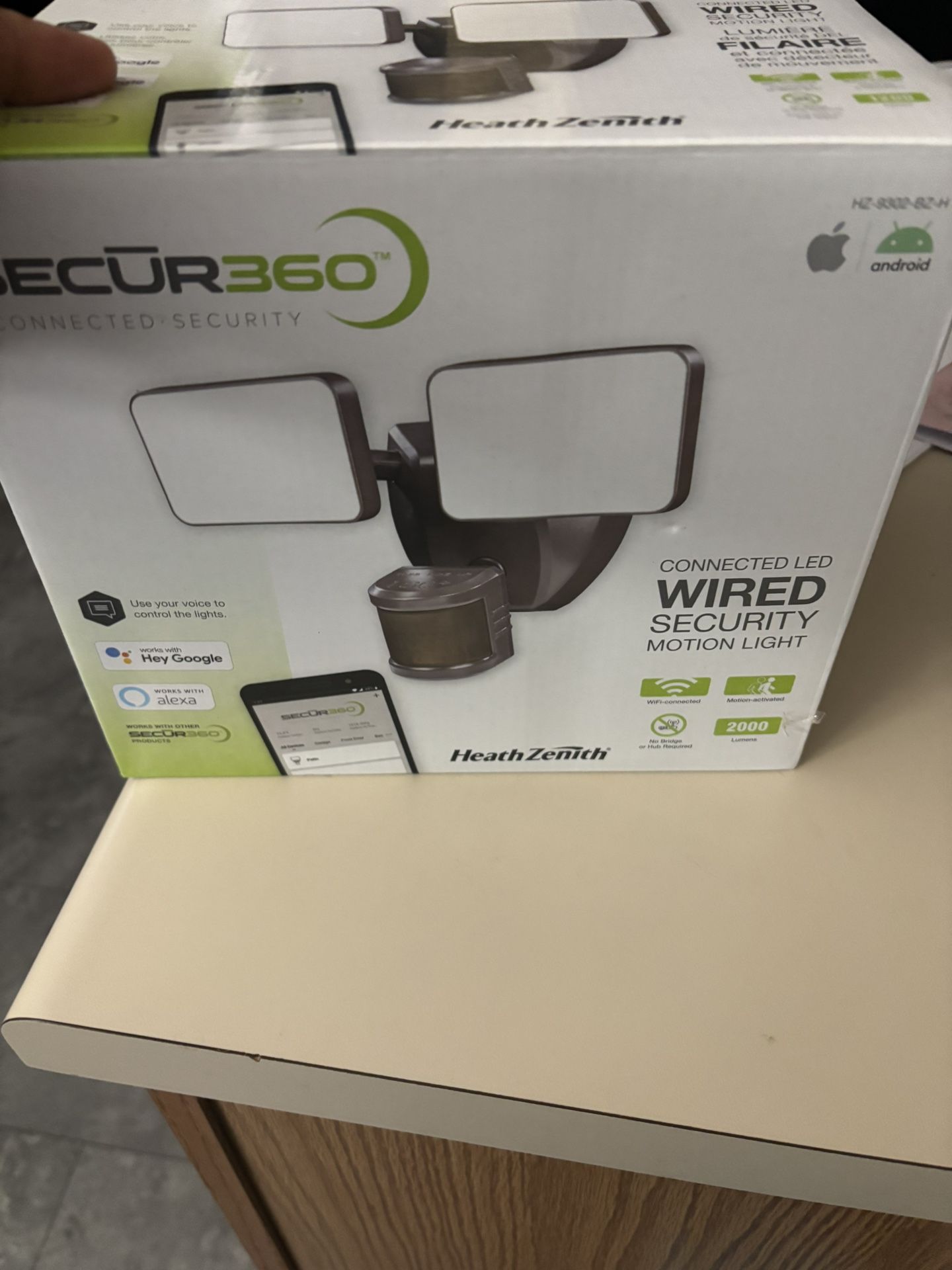 Flood Light /SECUR 360 Brand