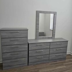 Dresser Whit Mirror And Chest - Cómoda Con Espejo Y Gavetero 