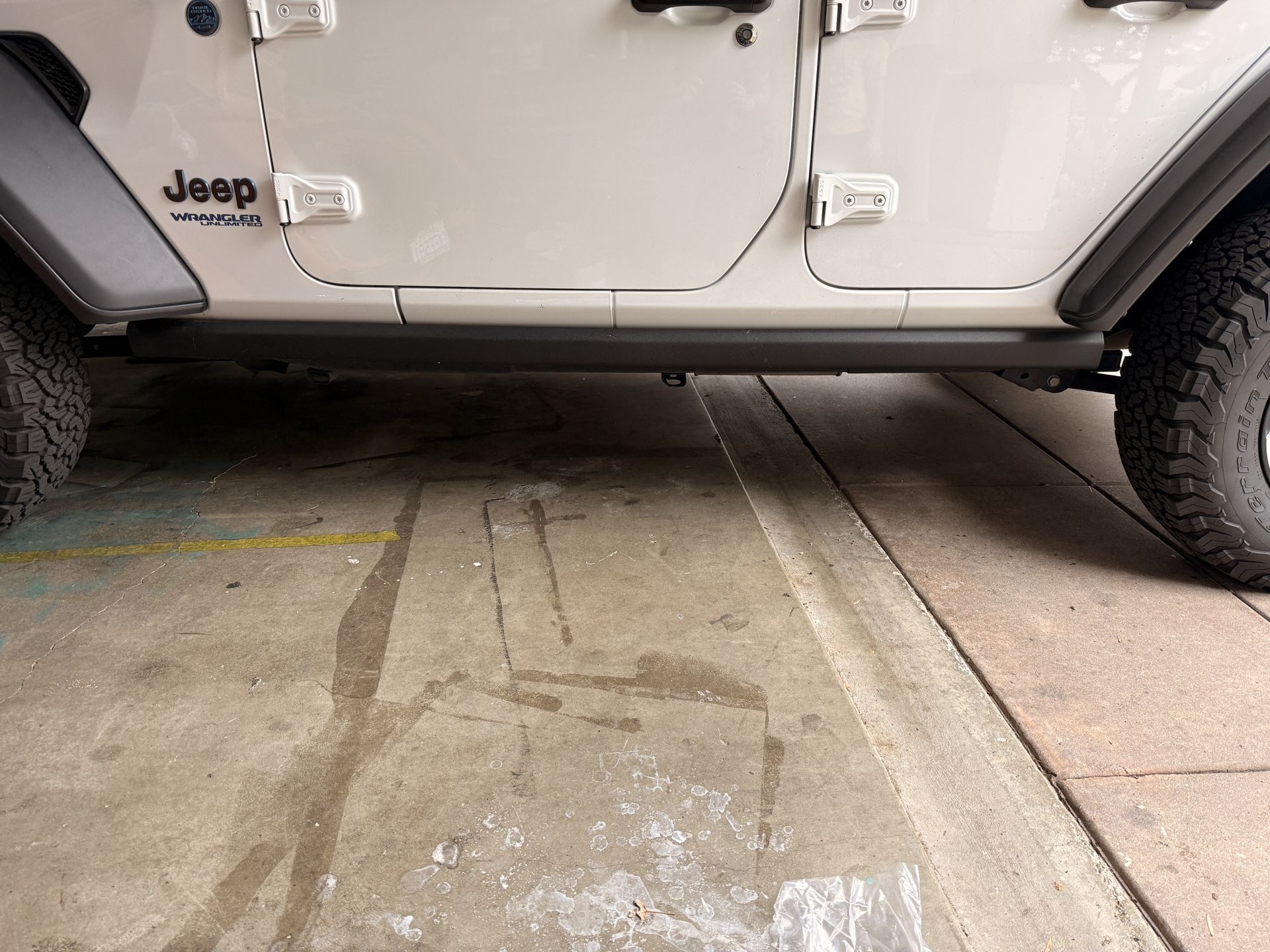 Jeep JL OEM Rock Sliders