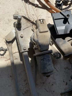 97-01 Honda prelude wiper motor assembly