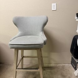 Tall Swivel Chair 