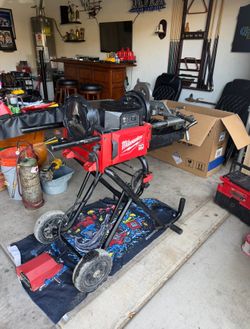 Milwaukee Pipe threader