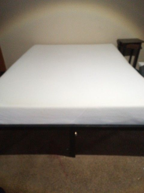 Queen Memory Foam Mattress And Bed Frame Very Clean And Comfortable