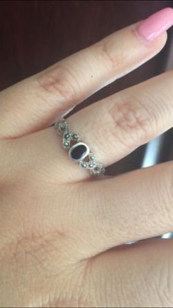925 Sterling silver ring with onyx stone $10