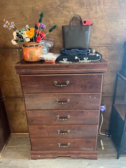 Ashley Furniture Wilmington 5-Drawer Dresser