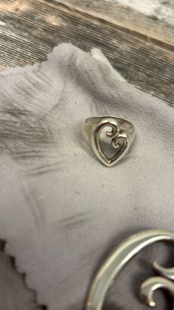 Mothers love ring James Avery