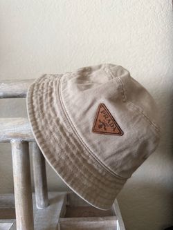 Bucket hat