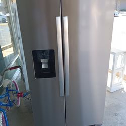 2 yrs old whirlpool stainless steel refrigerator and freezer