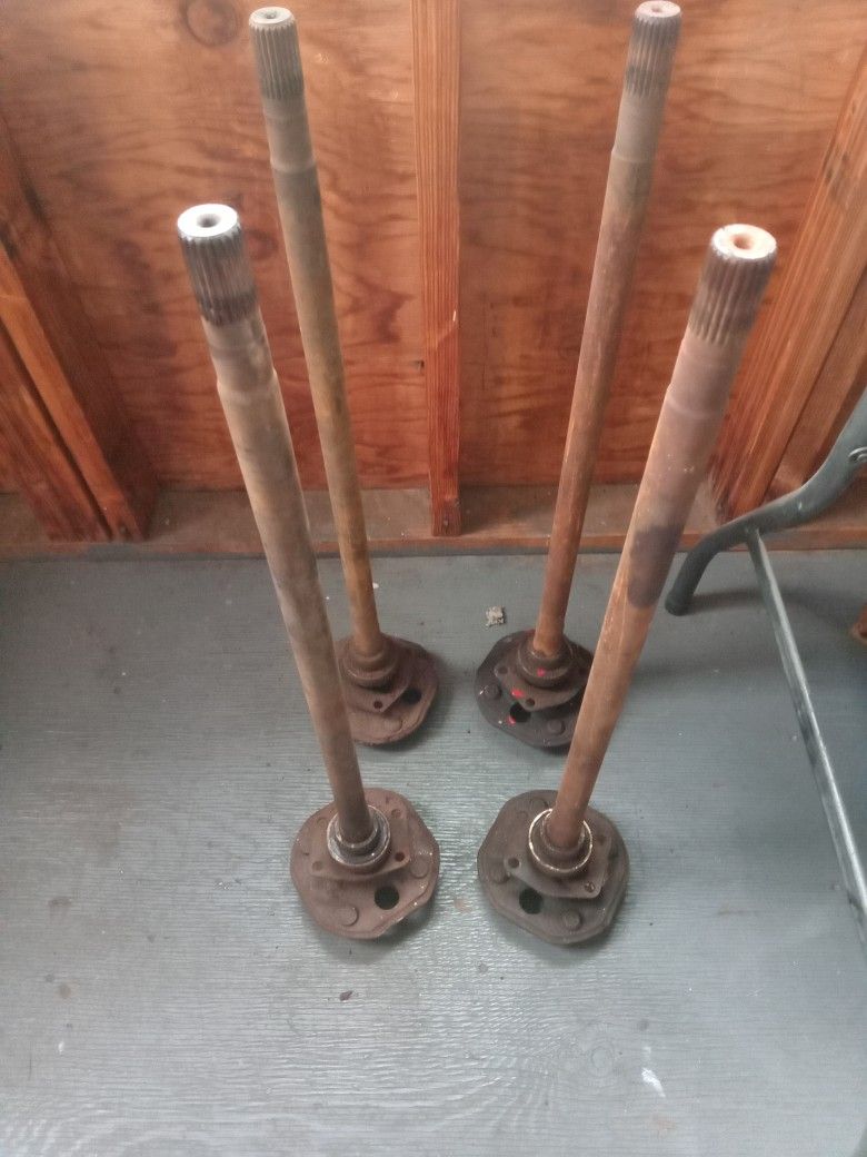 Toyota Corolla 70-82 Axels (Pair Only)