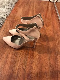 Womens pumps/ size 10