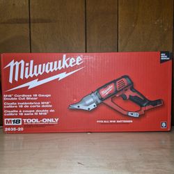 Milwaukee M18 Cordless 18 Gauge Double Cut Shear