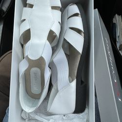 Shoes/Ladies-Sears “I Love Comfort”-BRAND NEW!