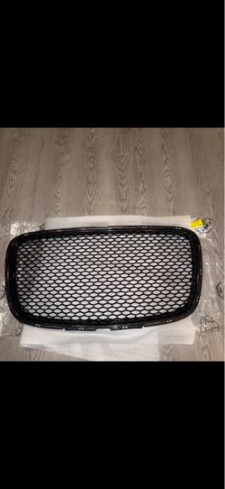 Chrysler 300 gloss black grille