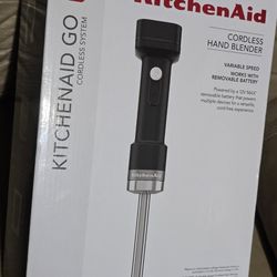 KitchenAid Go Cordless Hand Blender! Battery & Charger Included - Black Matte
KHBRV71BM NEW SEALED!