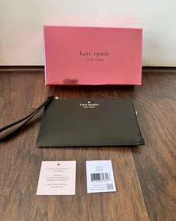Women Purse 👛- wristlet Kate Spade