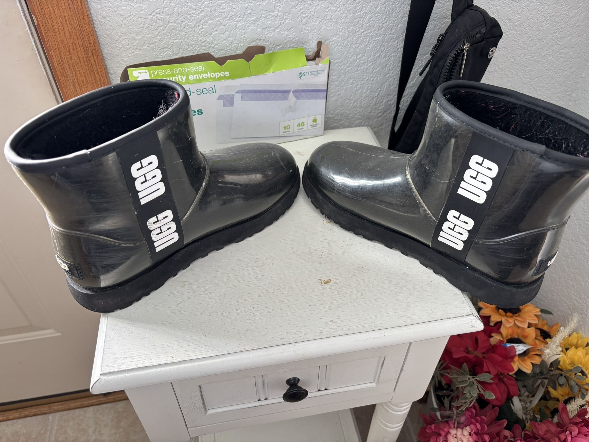 Ugg Mini Clear Boots