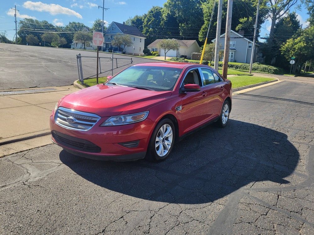 2011 Ford Taurus