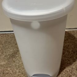 Small Step Can With Liner