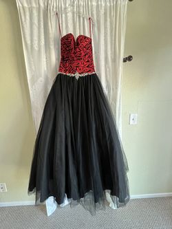 Black Red Tulle Prom BallGown
