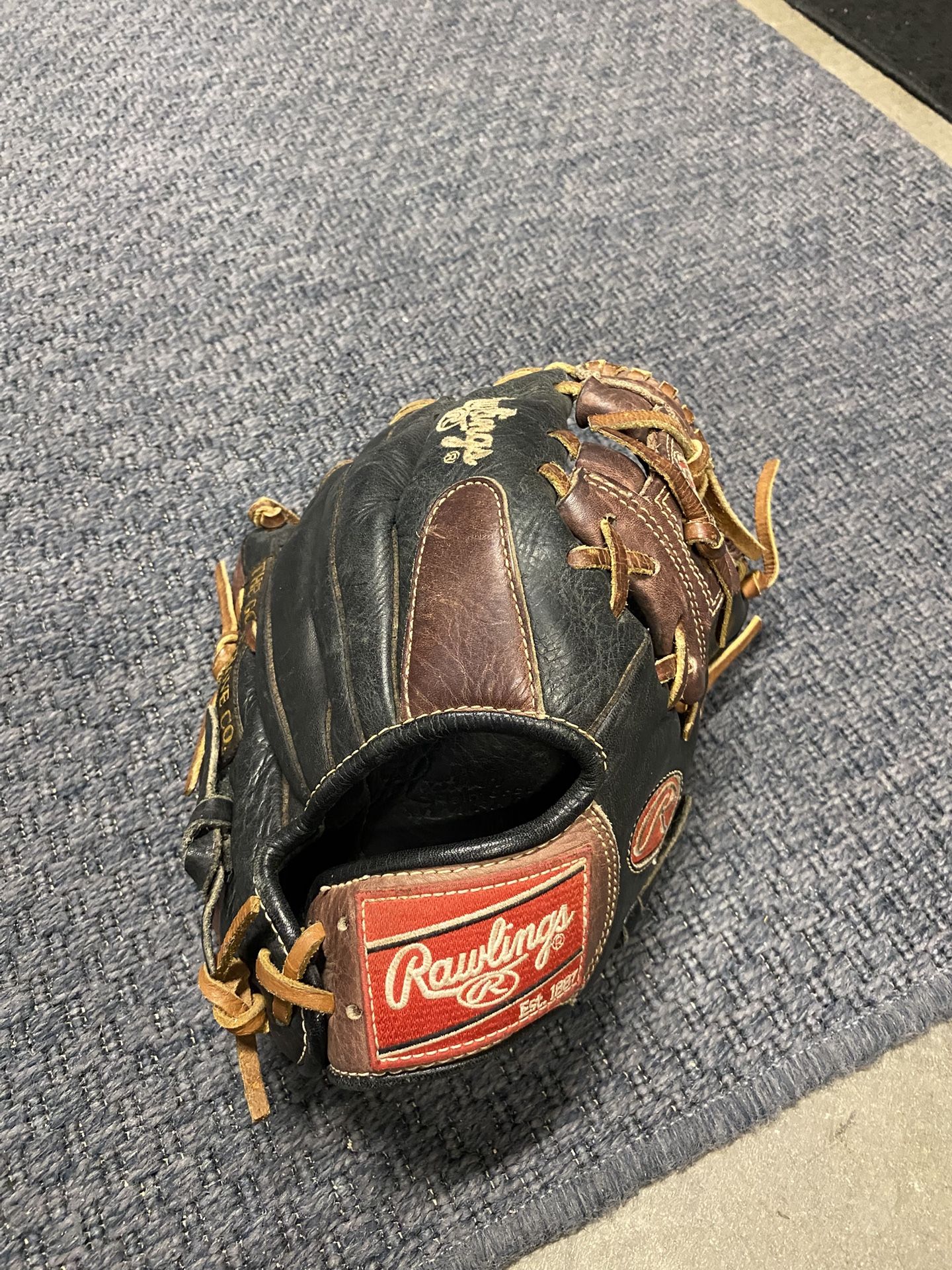 Rawlings Baseball Glove