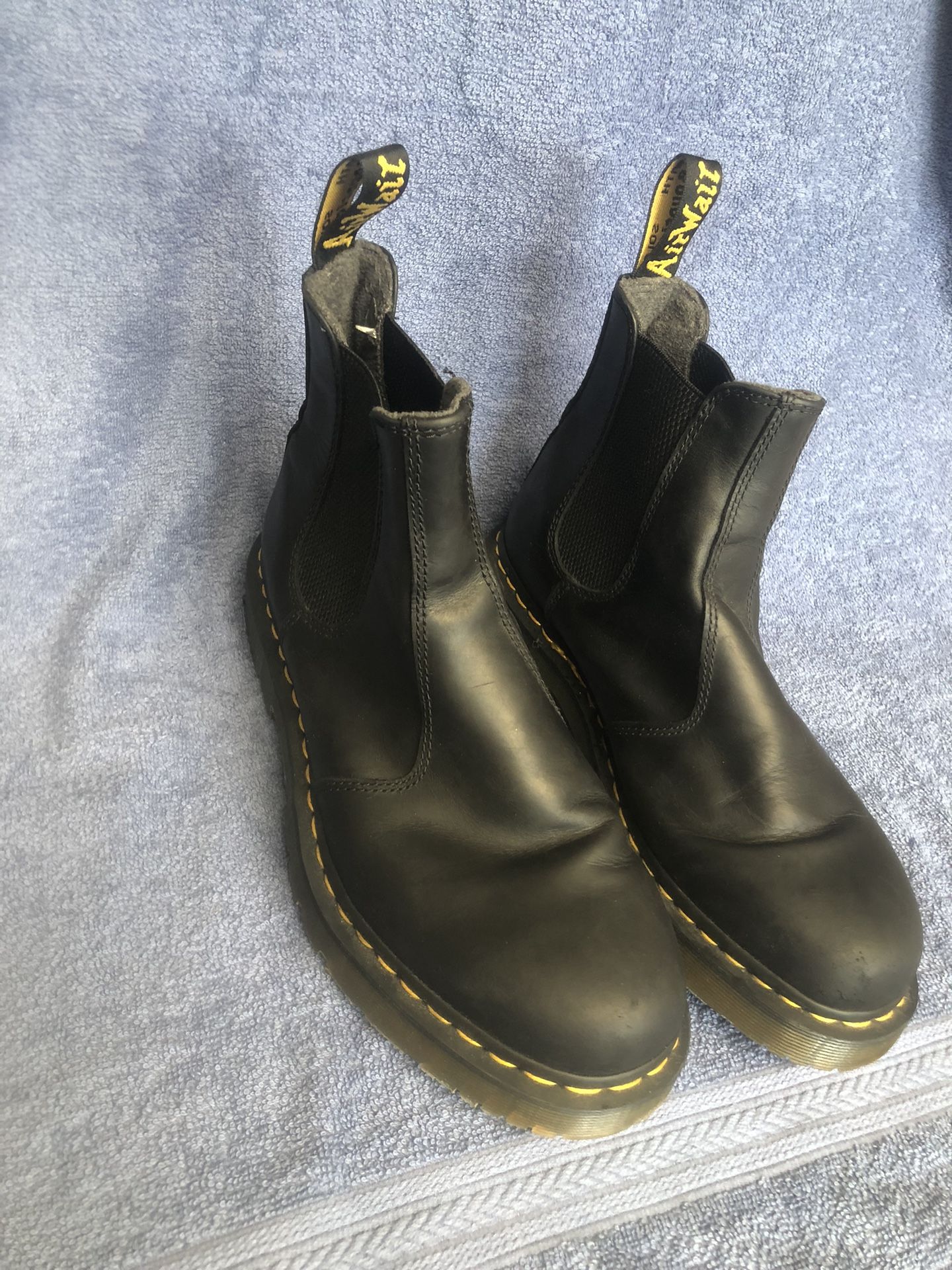 Nice Doc martens Slip On Boots Black SIZE Men 9 Womens 10