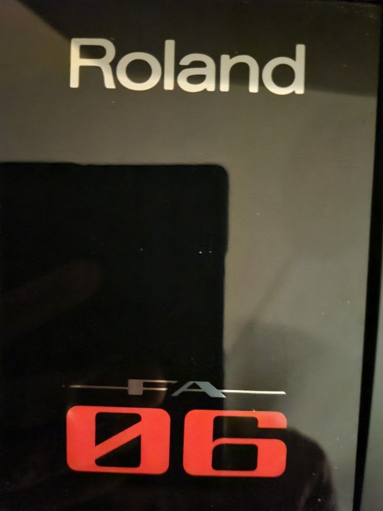 Roland FA 06 Brand New No  Box